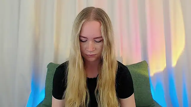 Mystic Chloe online show from 09.09.25