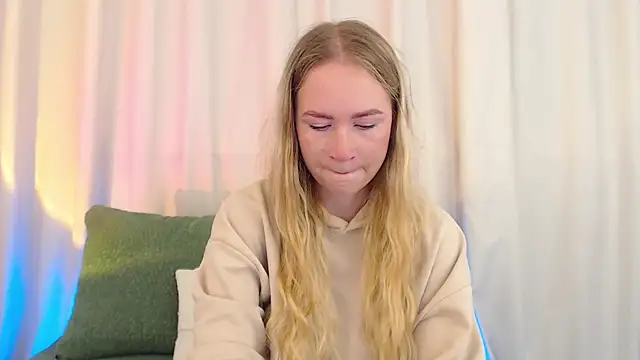 Mystic Chloe online show from 09.16.25