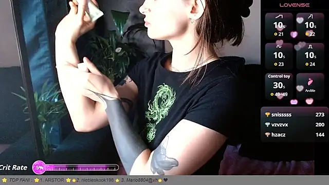 Snapshot of __Leyla__ chatting on 04.20.26 Leyla online show from 04.20.26