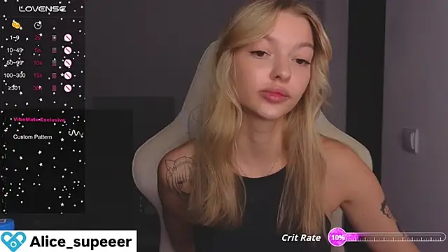 Snapshot of Alice_super_ chatting on 09.11.25 Alice super online show from 09.11.25