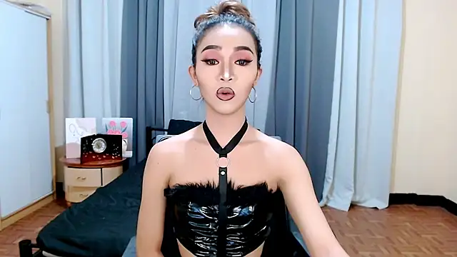 aelinhot online show from 10.04.25