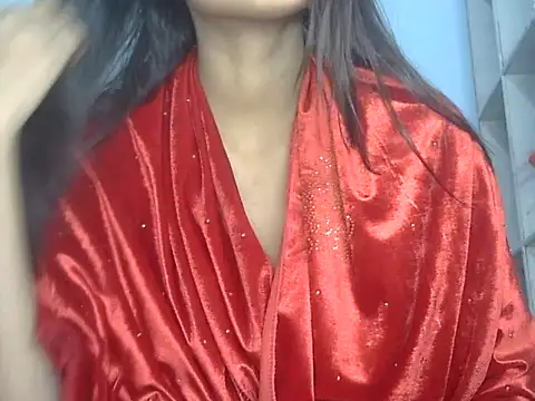 Snapshot of Nura7 chatting on 11.22.25 Nura7 online show from 11.22.25