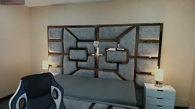 Candy Velvet online show from 12.03.25