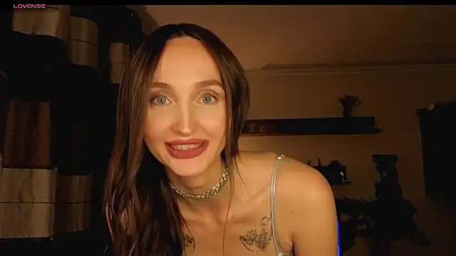 Snapshot of xSweetMissx chatting on 09.19.25 xSweetMissx online show from 09.19.25