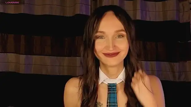 Snapshot of xSweetMissx chatting on 09.21.25 xSweetMissx online show from 09.21.25