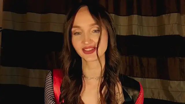 Snapshot of xSweetMissx chatting on 09.21.25 xSweetMissx online show from 09.21.25