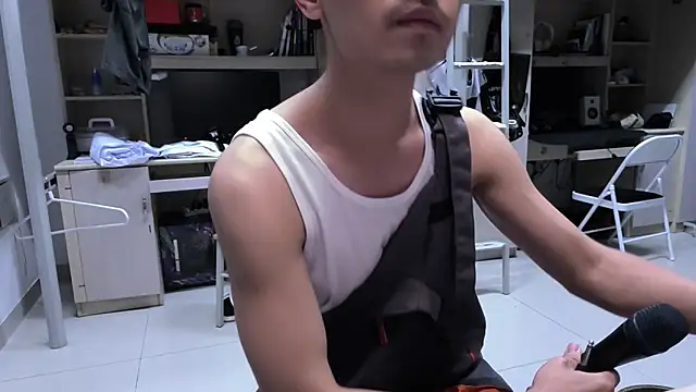 XTTX49 online show from 10.04.25