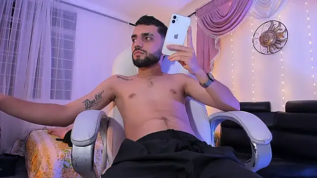 Snapshot of Jeremyy_Boy chatting on 10.09.25 Jeremyy Boy online show from 10.09.25