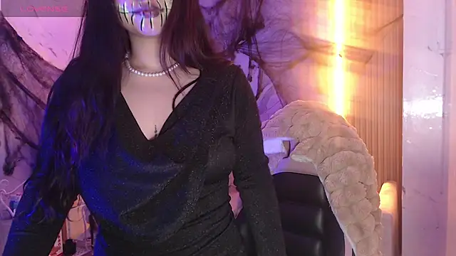 Sophia tf online show from 10.28.25