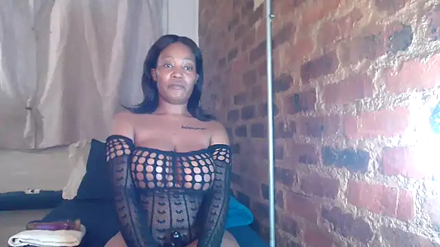 SweetPortableAmber online show from 09.18.25