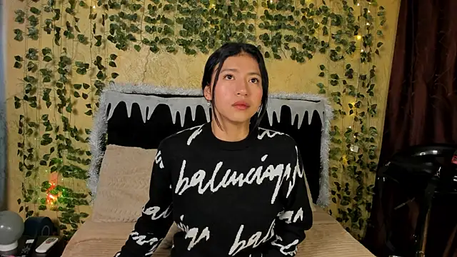 Tiffany Nm online show from 12.22.25