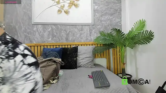 princequinn  online show from 12.21.25