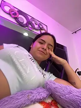 EmilyHarperr online show from 10.06.25