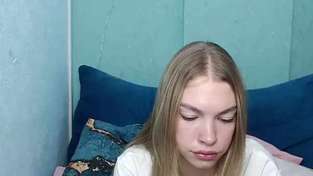 CassieDi online show from 09.12.25