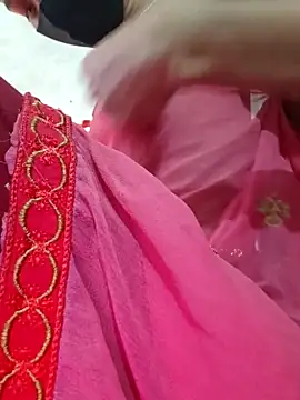 Snapshot of maya-Couple19 chatting on 12.21.25 maya-Couple19 online show from 12.21.25