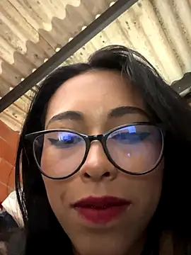 Snapshot of Emma__cumlovee chatting on 10.14.25 Emma  cumlovee online show from 10.14.25