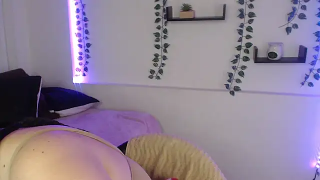 poison doll2 online show from 10.18.25