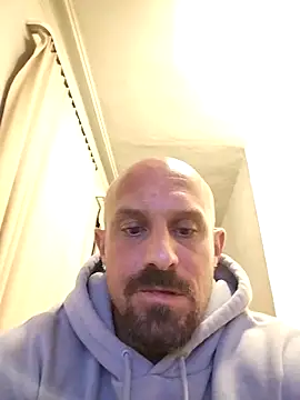 Snapshot of Visto36 chatting on 10.10.25 Visto36 online show from 10.10.25