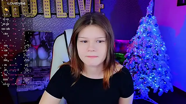 Snapshot of Lunamytrend chatting on 01.12.26 Lunamytrend online show from 01.12.26