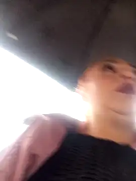 Snapshot of Mariana-94 chatting on 09.30.25 Mariana-94 online show from 09.30.25