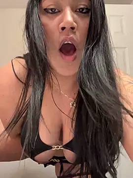 Snapshot of Myonlyprincess1 chatting on 11.22.25 Myonlyprincess1 online show from 11.22.25