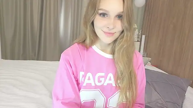 Brigitte Bardot online show from 10.03.25