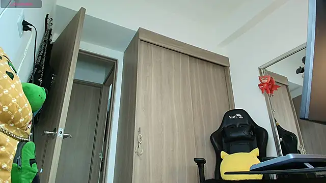 brunothompson3 online show from 11.23.25