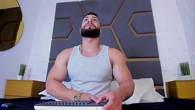 massimofiore  online show from 10.10.25