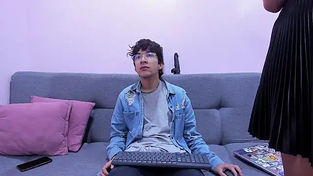 Snapshot of Desire_Ecstasy chatting on 09.26.25 Desire Ecstasy online show from 09.26.25