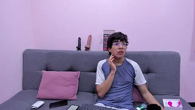 Snapshot of Desire_Ecstasy chatting on 09.30.25 Desire Ecstasy online show from 09.30.25