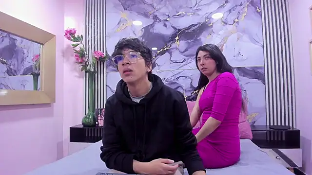 Snapshot of Desire_Ecstasy chatting on 10.09.25 Desire Ecstasy online show from 10.09.25