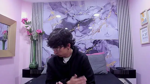 Snapshot of Desire_Ecstasy chatting on 10.15.25 Desire Ecstasy online show from 10.15.25