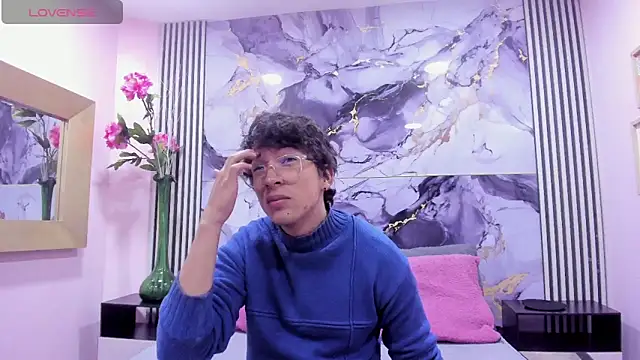 Snapshot of Desire_Ecstasy chatting on 10.21.25 Desire Ecstasy online show from 10.21.25