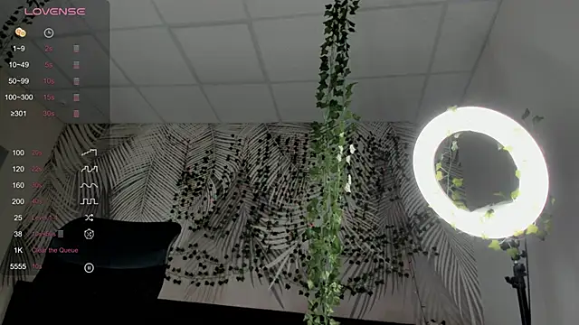 Kira Key online show from 12.23.25