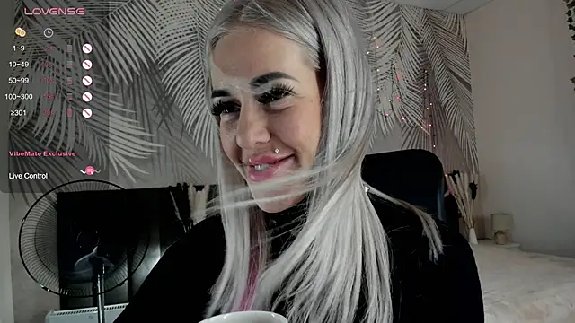 Kira Key online show from 03.01.26