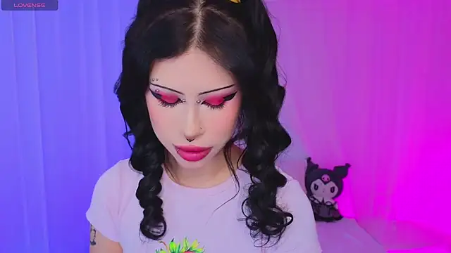 venomeowww   online show from 11.30.25