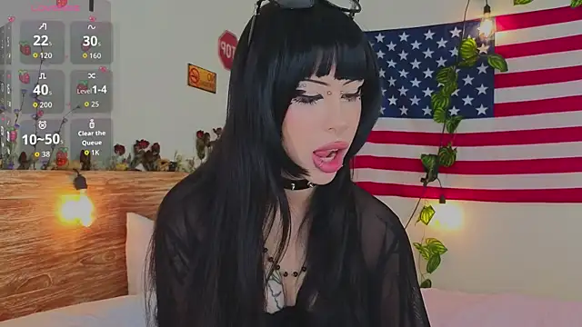 venomeowww   online show from 04.13.26