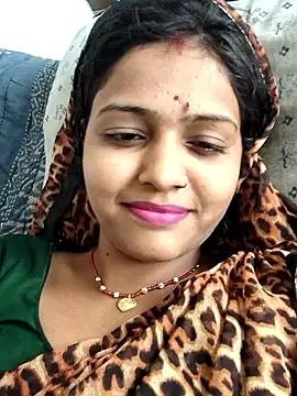 AnanyaKapoor89 online show from 10.21.25