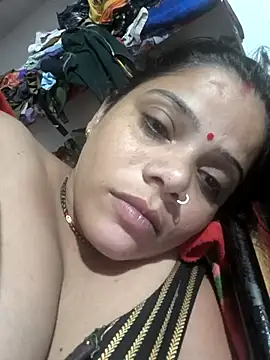 Snapshot of Setty54 chatting on 10.11.25 Setty54 online show from 10.11.25