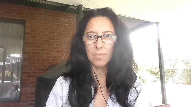 Snapshot of CleopatraGirl chatting on 11.01.25 CleopatraGirl online show from 11.01.25