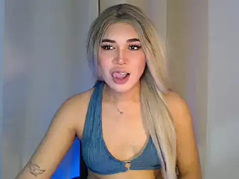 Snapshot of Onegreattransdiva chatting on 09.27.25 Onegreattransdiva online show from 09.27.25