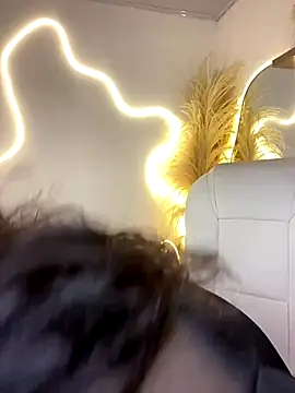 Zoe Serrat online show from 10.22.25