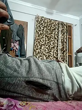 Snapshot of vardh033 chatting on 02.12.26 vardh033 online show from 02.12.26