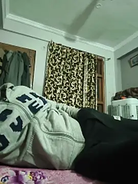 Snapshot of vardh033 chatting on 02.17.26 vardh033 online show from 02.17.26