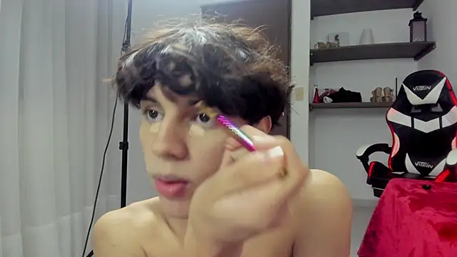 Snapshot of lightboy0 chatting on 09.13.25 lightboy0 online show from 09.13.25