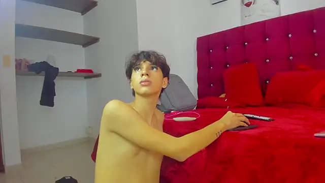 Snapshot of lightboy0 chatting on 11.09.25 lightboy0 online show from 11.09.25