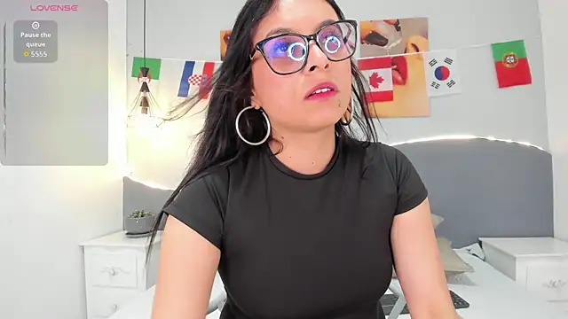 Sara mora  online show from 07.01.26