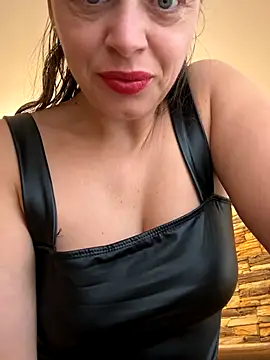 ladywithbigass online show from 11.03.25