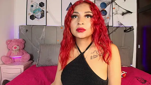 Naiaa Cruz online show from 11.01.25