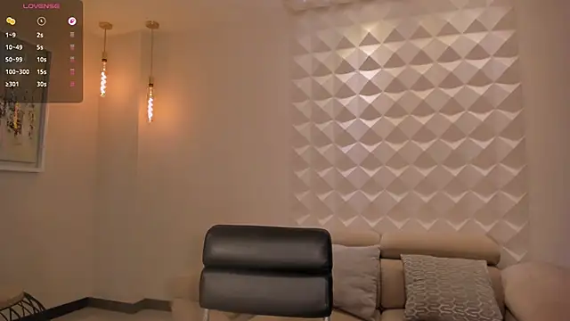 Snapshot of BonnyRose chatting on 10.25.25 BonnyRose online show from 10.25.25